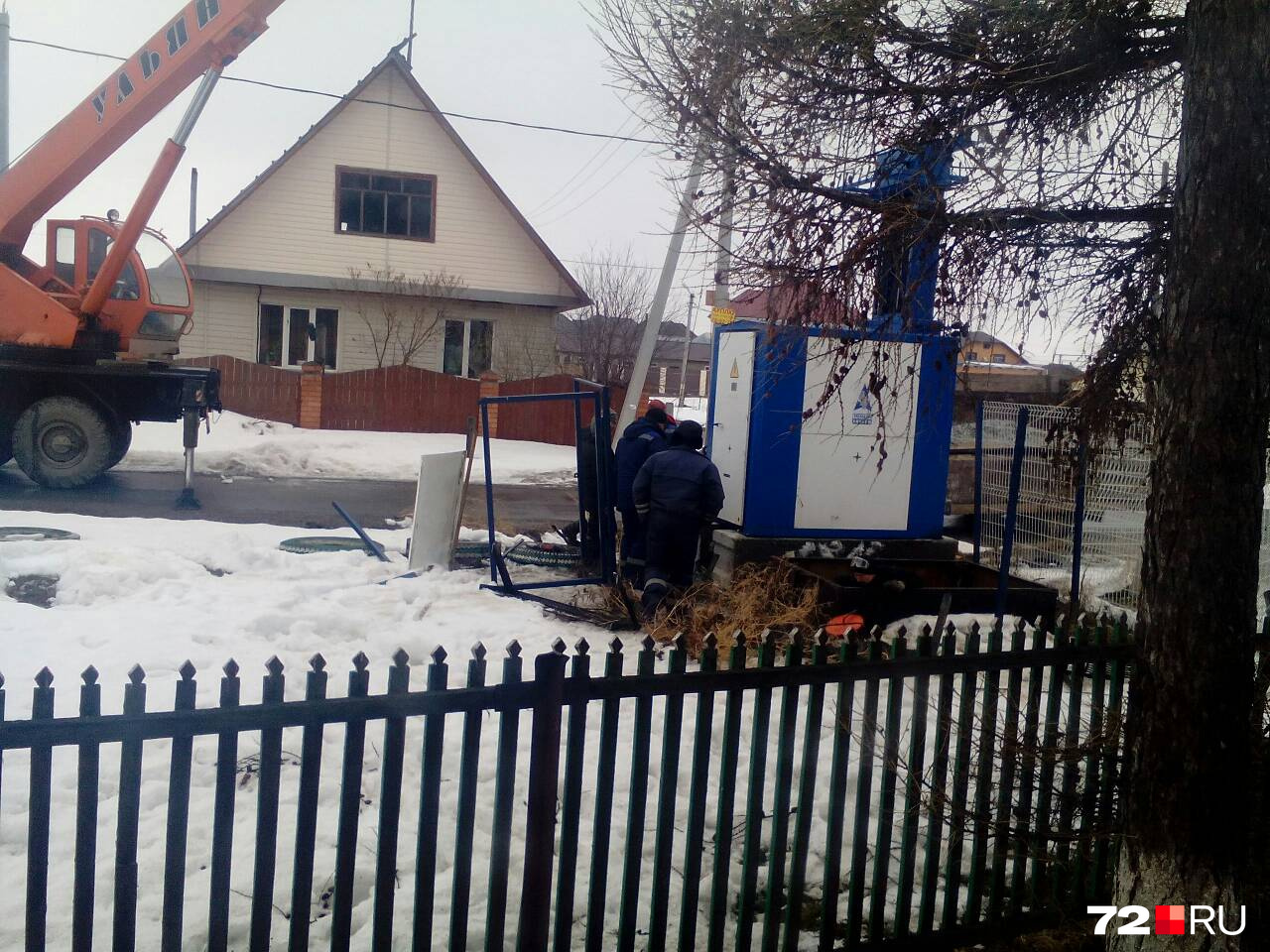 Собственница частного дома уверена, что энергетики ухудшили условия ее жизни Собственница частного дома уверена, что энергетики ухудшили условия ее жизни