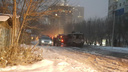 На остановке в Кировском районе сгорел автобус ПАЗ