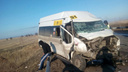 На трассе в Челябинской области из-за горящей травы маршрутка врезалась в фуру