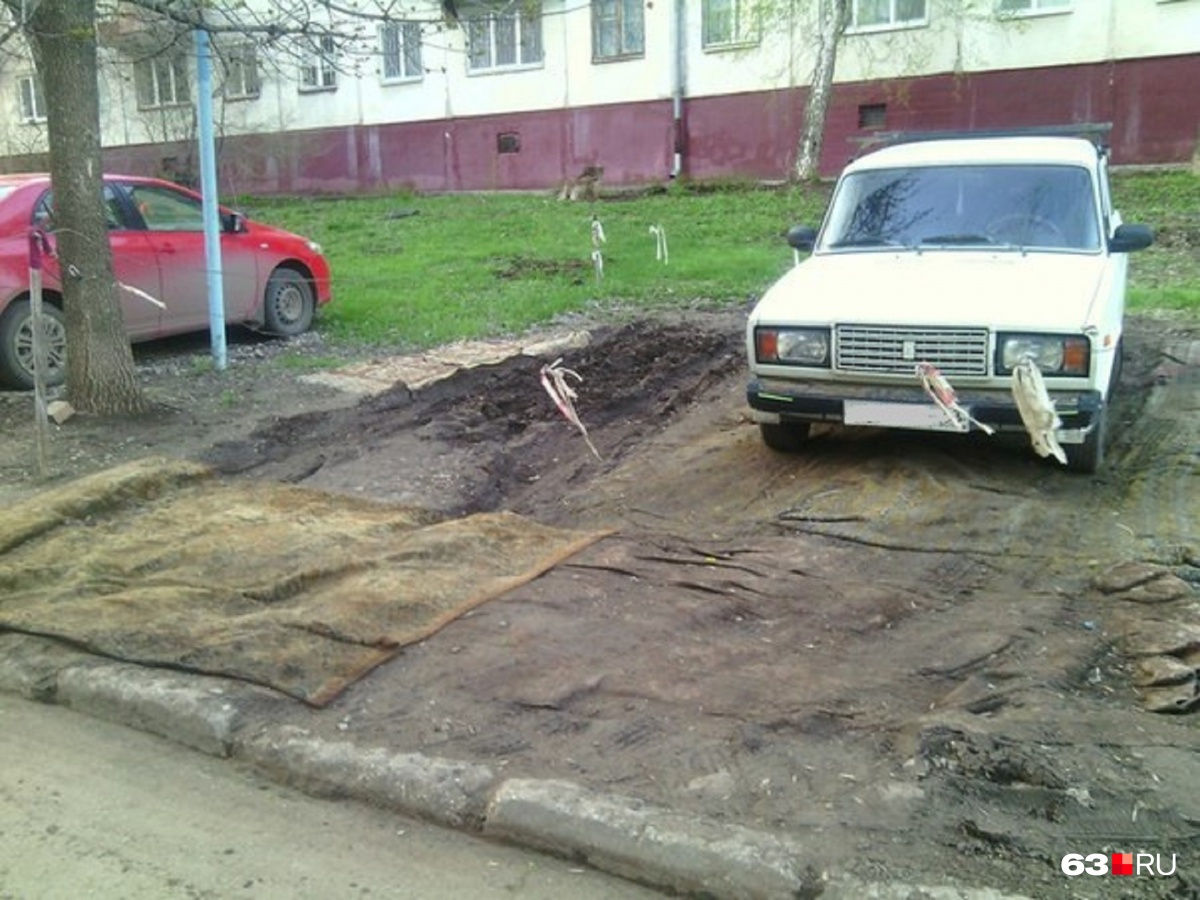 Такую парковку сделали жители дома на Партизанской, 174