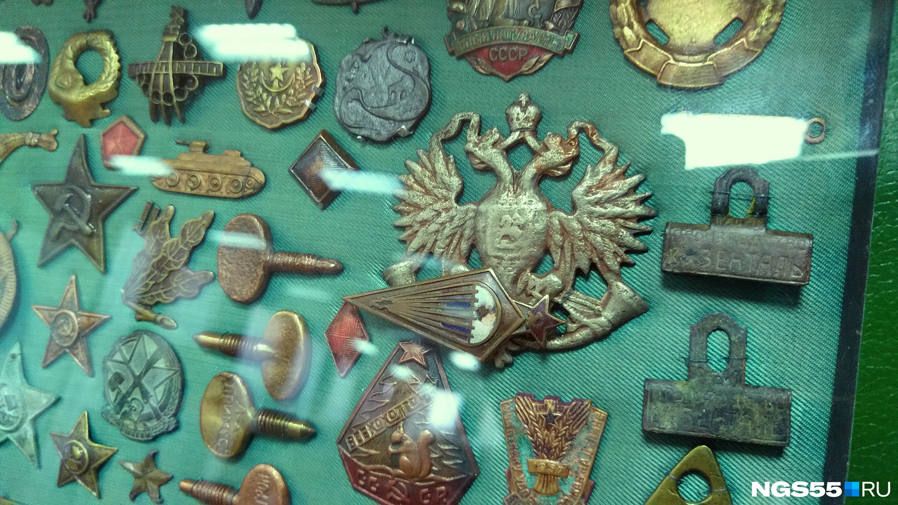 Значки и нашивки царских и советских времён Значки и нашивки царских и советских времён