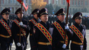 Торжественный марш, выступление спецназа и курсантки-карабинеры: репортаж с парада полиции в Ростове
