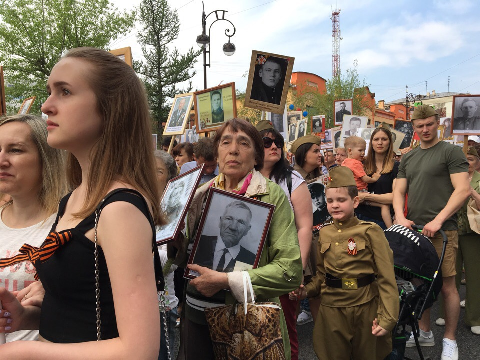Сотни людей присоединились к этой акции Сотни людей присоединились к этой акции