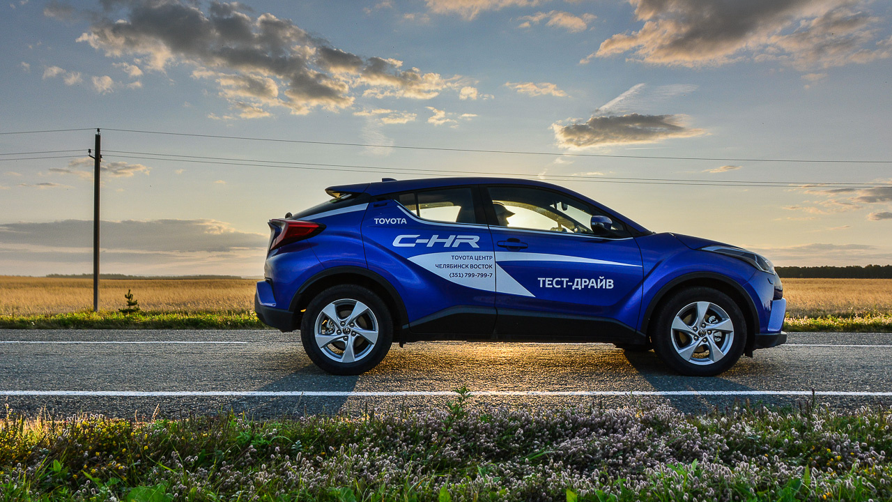 Длина CH-R в районе 4,3 метра равна хетчам С-класса вроде Ford Focus Длина CH-R в районе 4,3 метра равна хетчам С-класса вроде Ford Focus