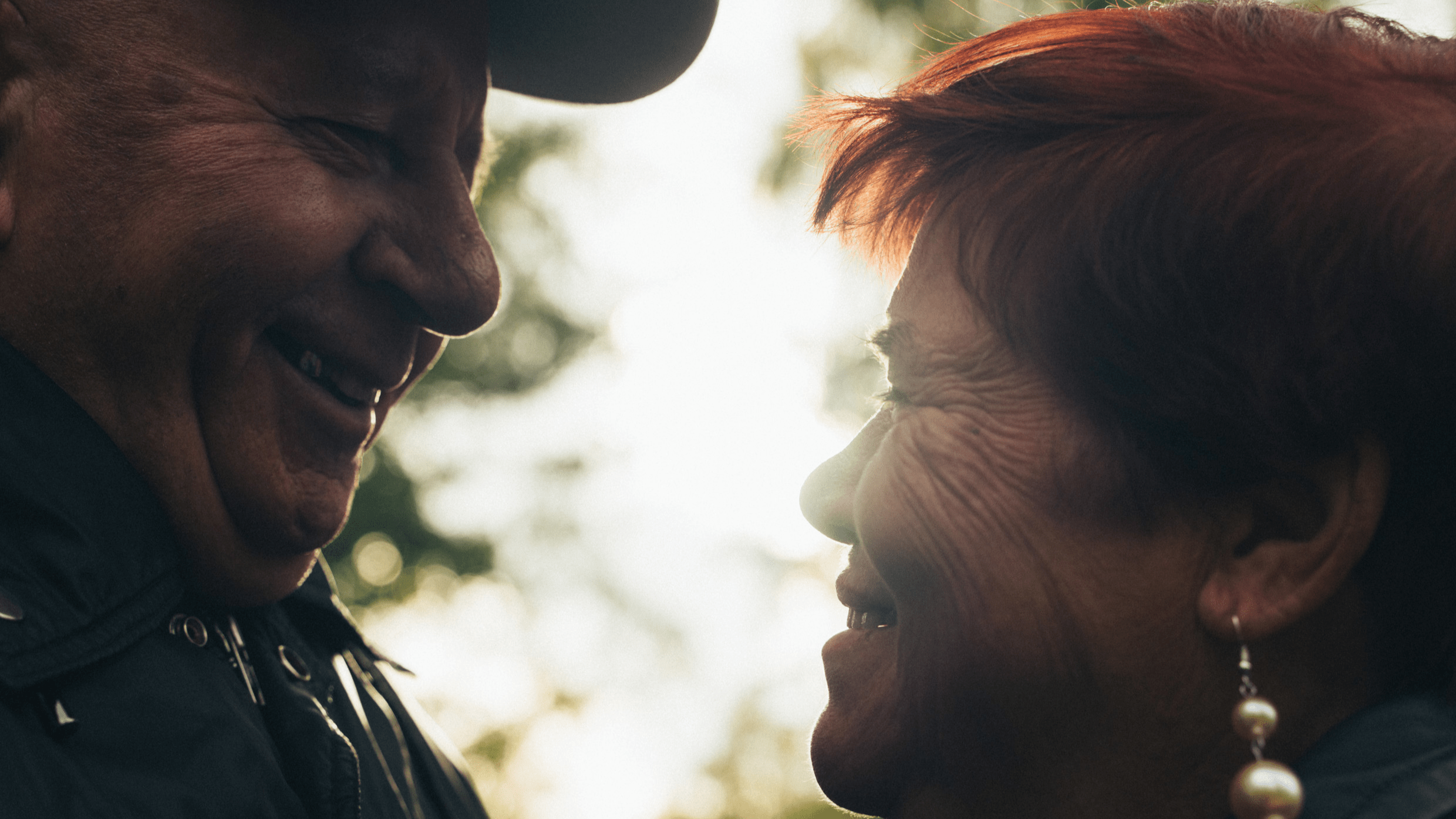Любовь 80-го уровня: история пенсионеров, которые влюбились и вместе уехали жить в дом престарелых