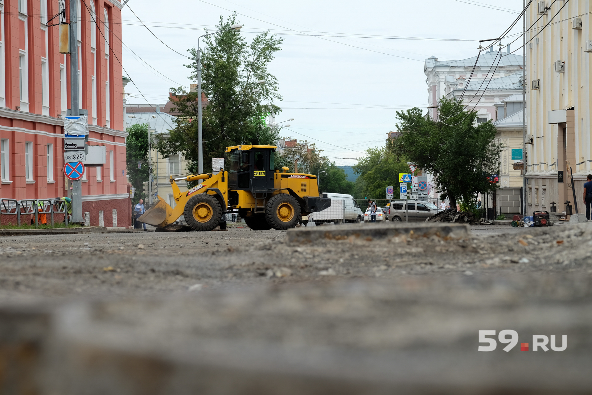 На перекрестке с улицей Газеты Звезда ремонт начался в конце июня