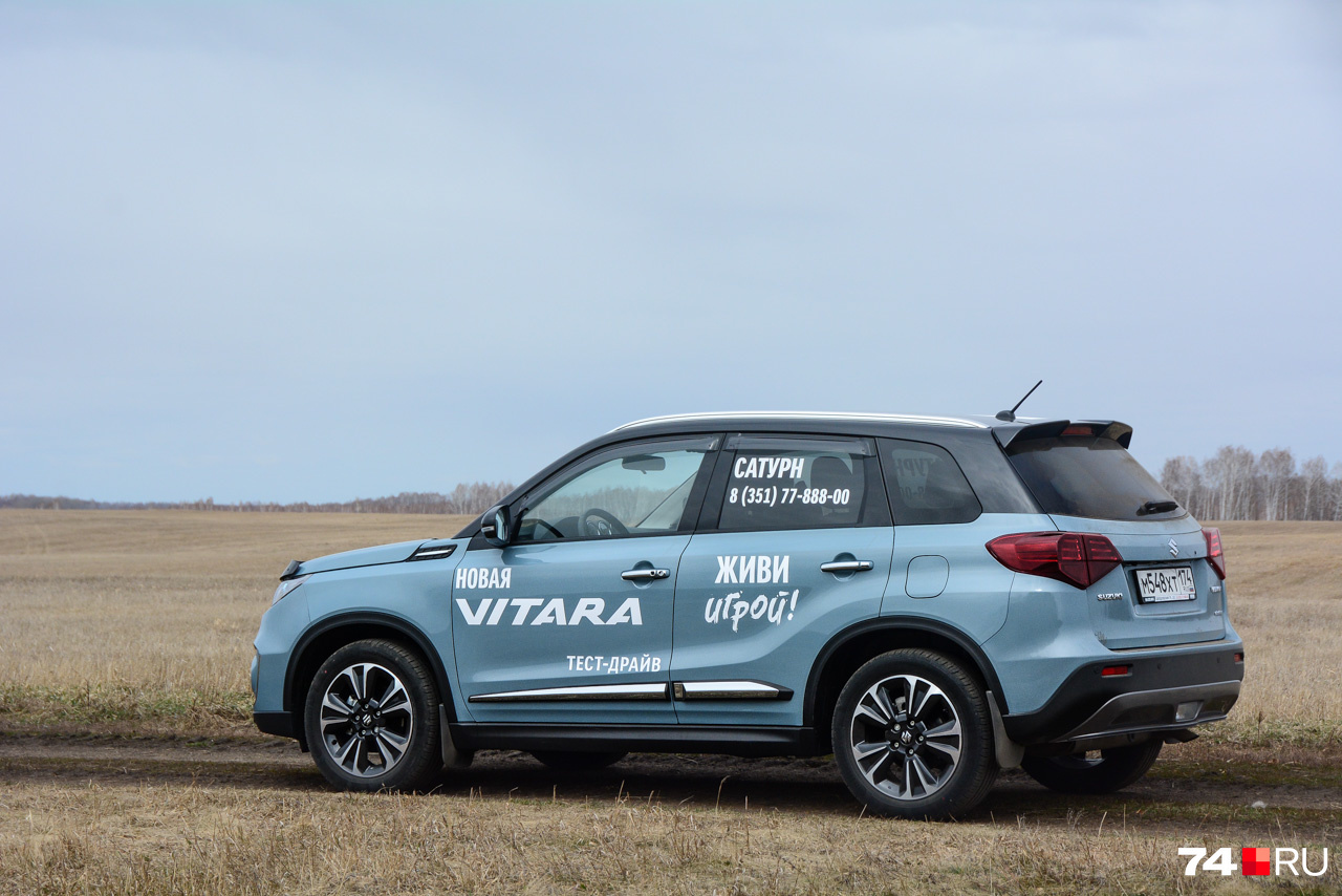 При длине кузова в 4,2 метра Vitara короче, чем Hyundai Creta, и ближе к Nissan Juke При длине кузова в 4,2 метра Vitara короче, чем Hyundai Creta, и ближе к Nissan Juke