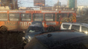 Шесть машин и троллейбус: крупная авария парализовала движение в центре Челябинска