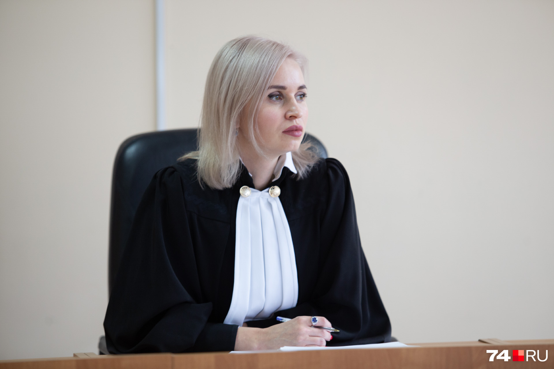 В сложных отношениях Ивана Коптеева с семьёй судья Инна Маркова разбирается с июля