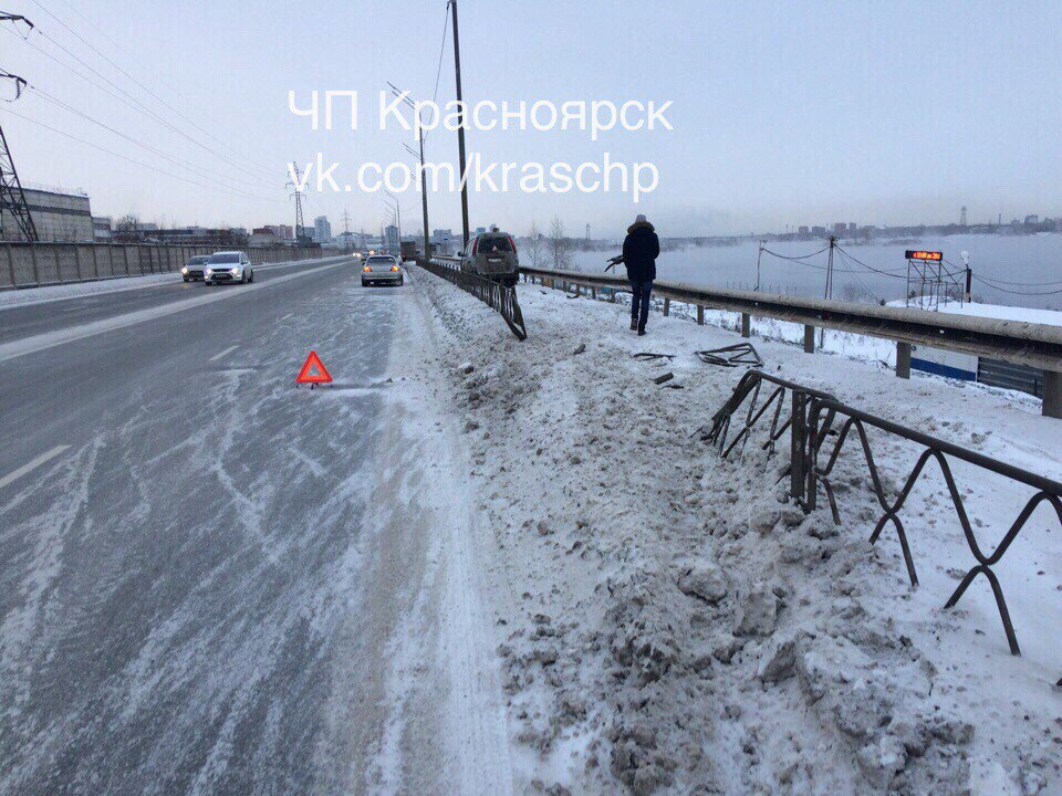 Ведется поиск второго участника ДТП Ведется поиск второго участника ДТП