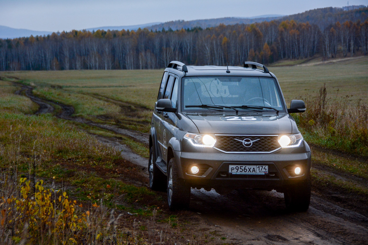 УАЗ начал выпуск «Патриотов» с импортным шестиступенчатым автоматом: цена в топовой версии составляет без малого 1,3 миллиона рублей