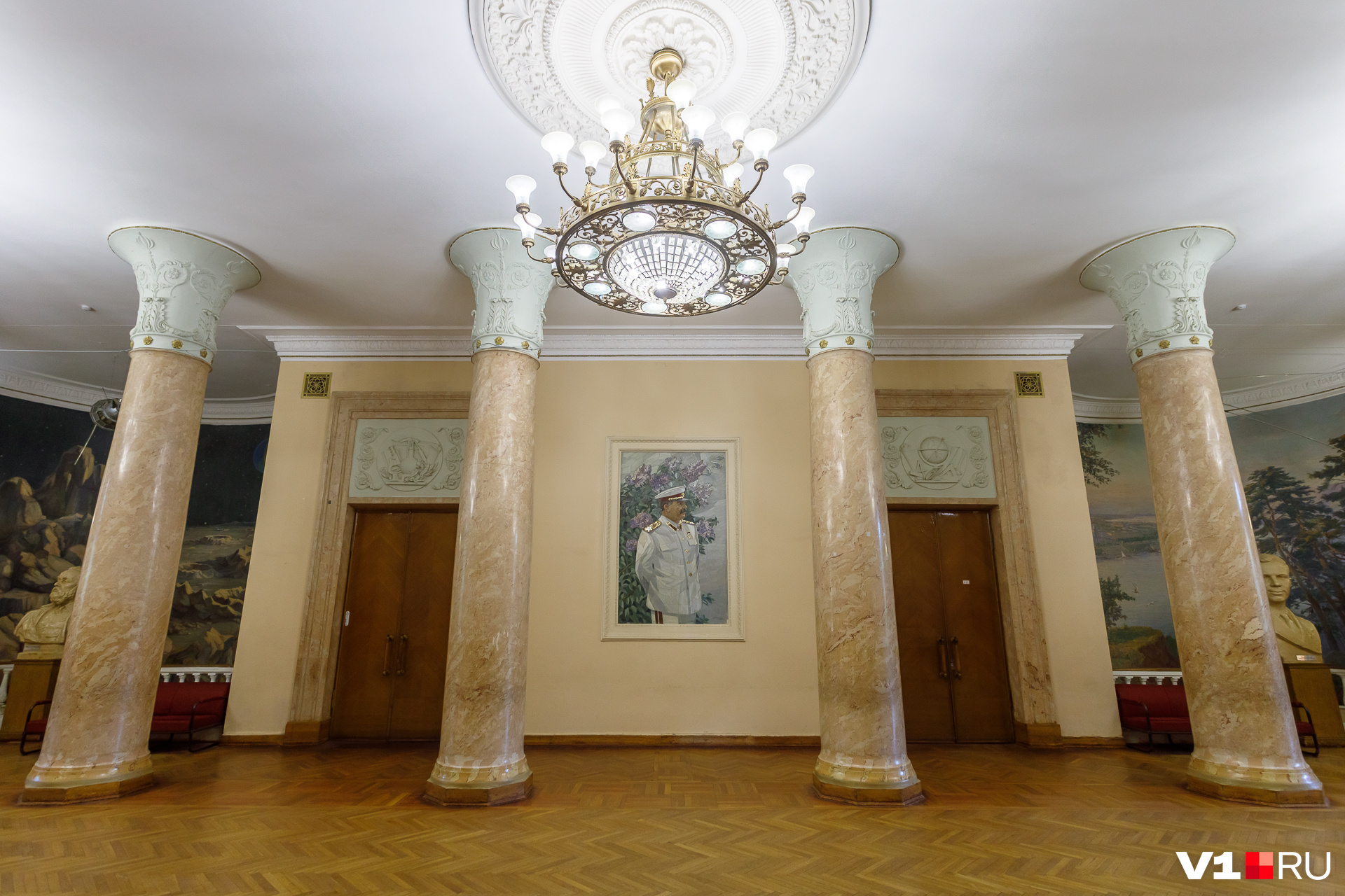 Волгоградский планетарий ул гагарина. Волгоградский планетарий ул гагарина