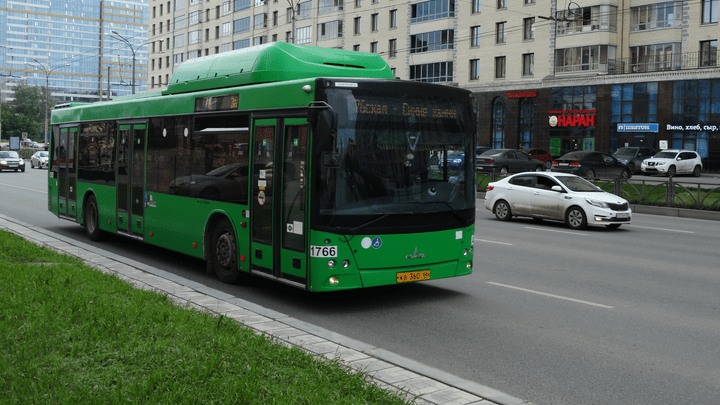 «Ездят хорошо, но стёкла дорогие»: мэр рассказал, какие автобусы купят для Екатеринбурга