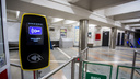 Привыкли по старинке: новосибирцы проигнорировали новые терминалы для оплаты проезда в метро