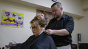 Ас-покрас: челябинский парикмахер пошёл на рекорд с шестичасовым нон-стопом