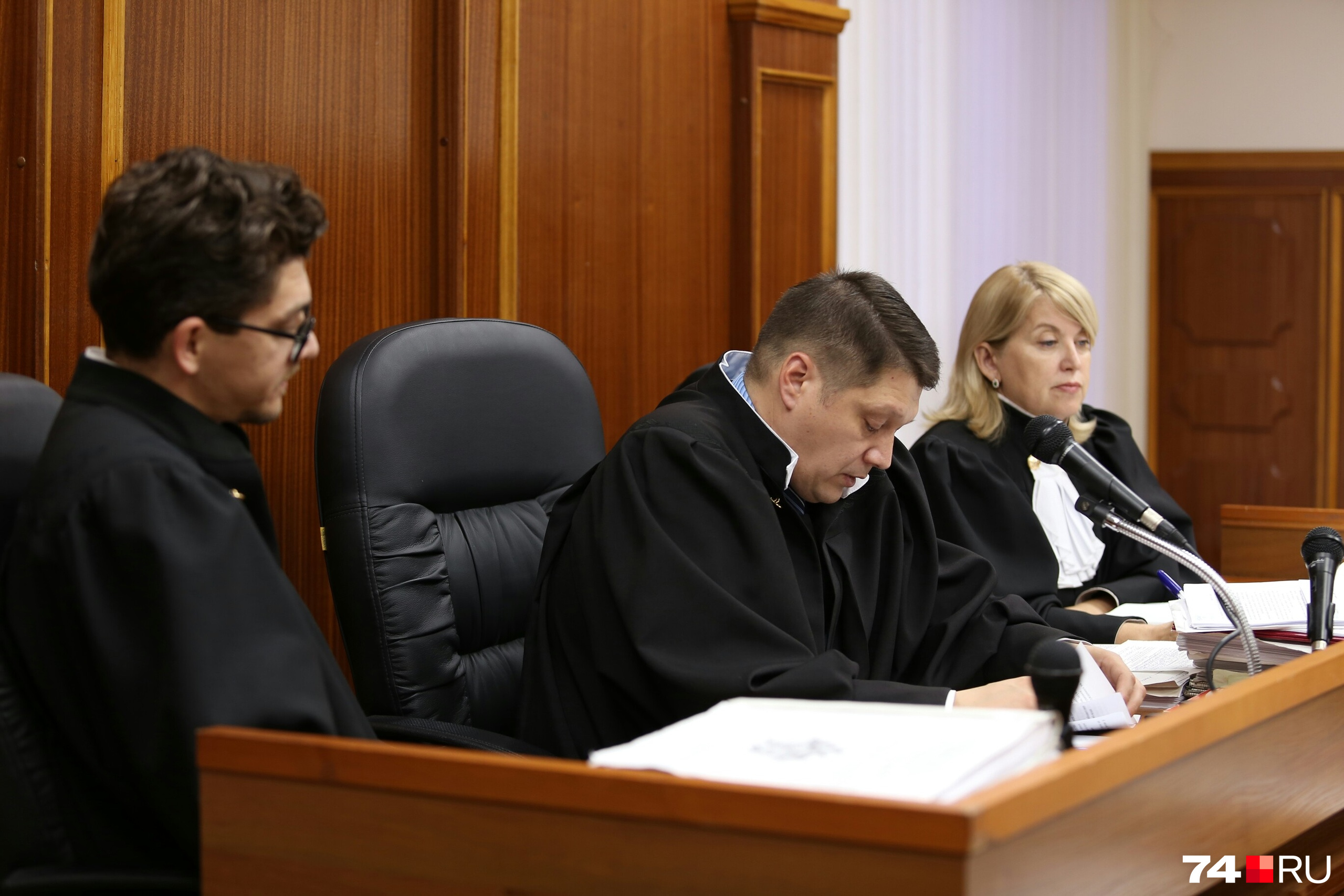 Тройке судей апелляционной коллегии облсуда предстоит пересмотреть целую коробку вещдоков по делу Порсевой