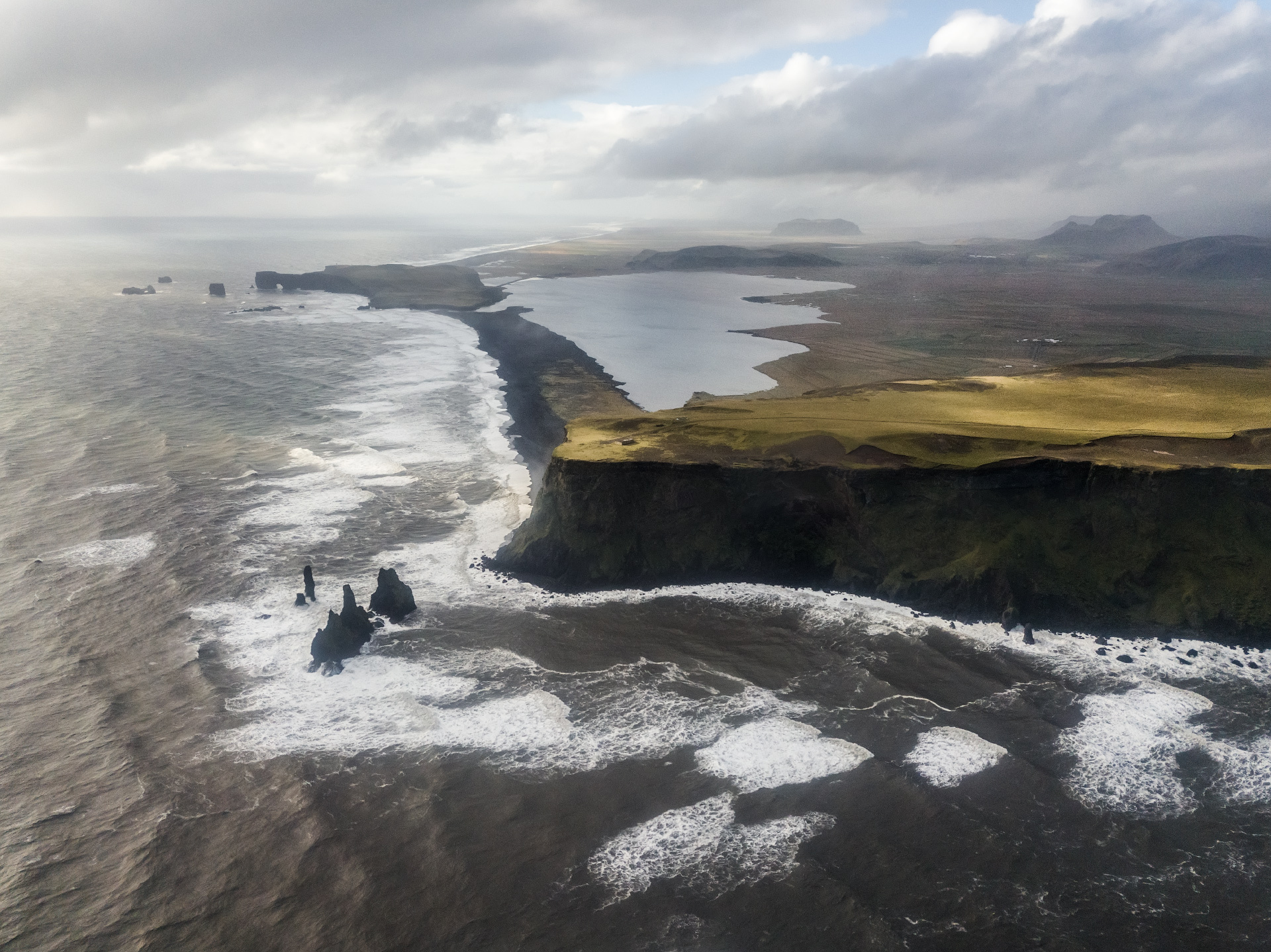 В сентябре в Исландии одеваться стоит потеплее — погода абсолютно непредсказуема