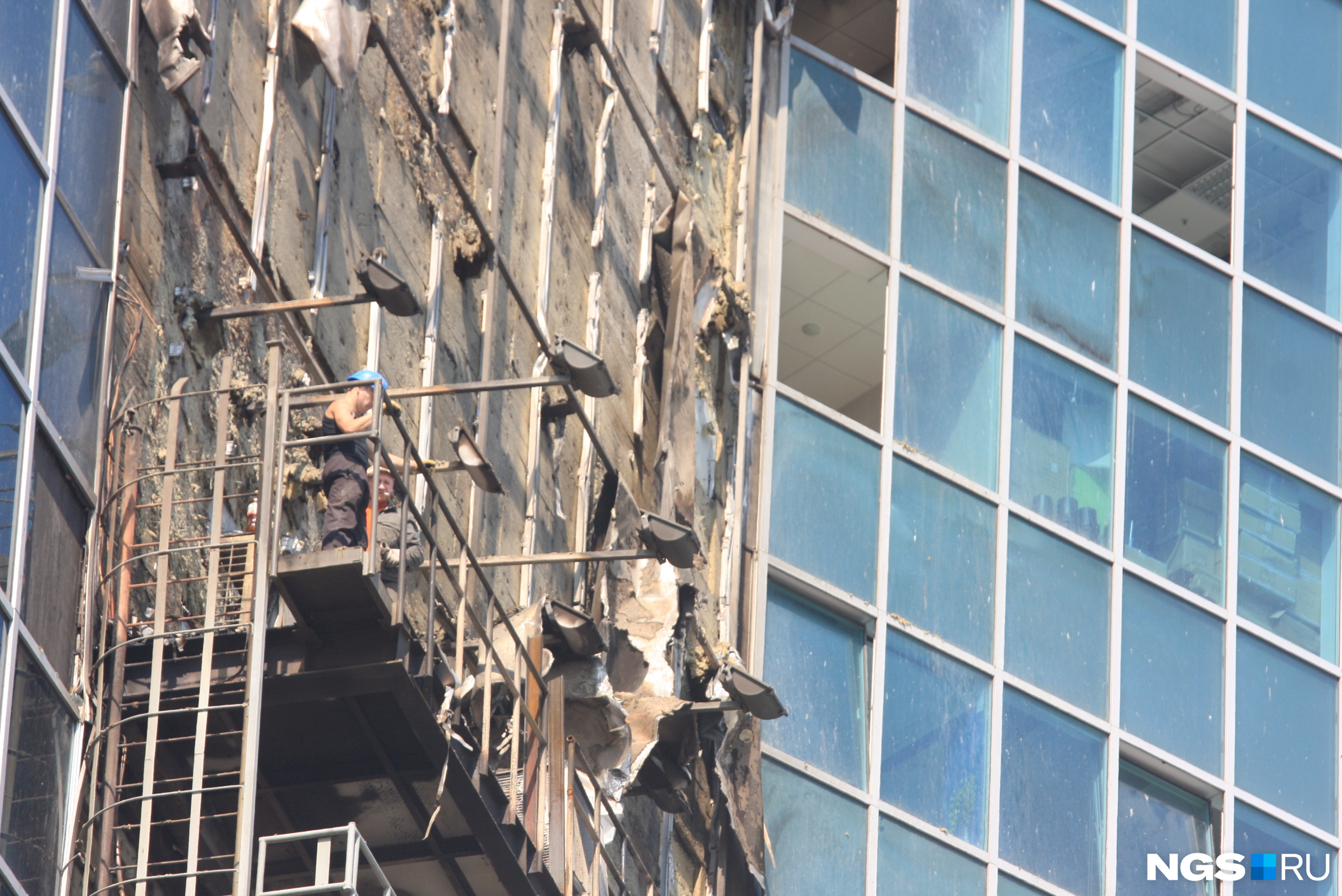 Последствия пожара в «Сан Сити» в 2012 году
