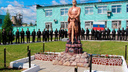 В Рыбинске заключенные сделали двухметровую статую неизвестного солдата