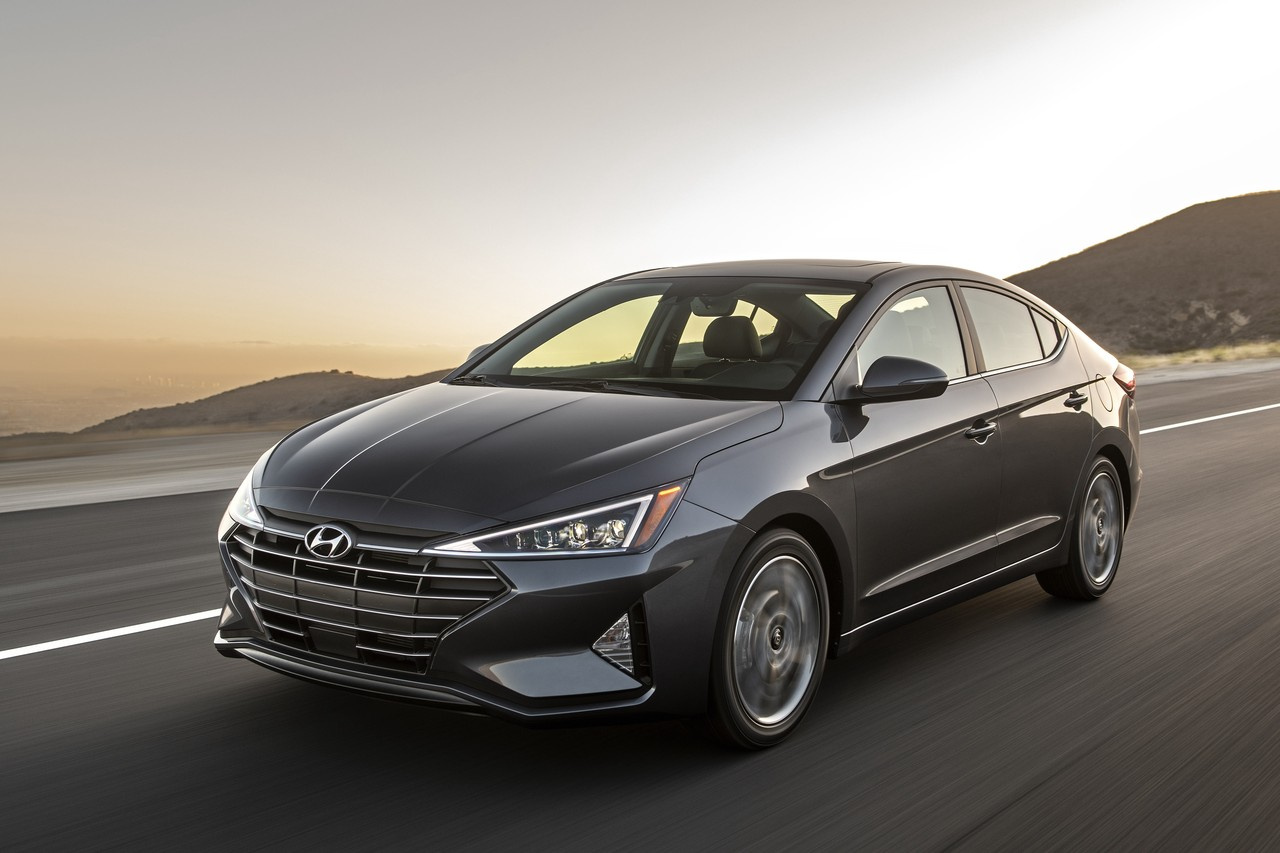 Так выглядит Hyundai Elantra для американского рынка: весной обновлённая модель приедет и в Россию Так выглядит Hyundai Elantra для американского рынка: весной обновлённая модель приедет и в Россию