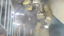 В Курганской области пожарные спасли пять человек из задымленного дома