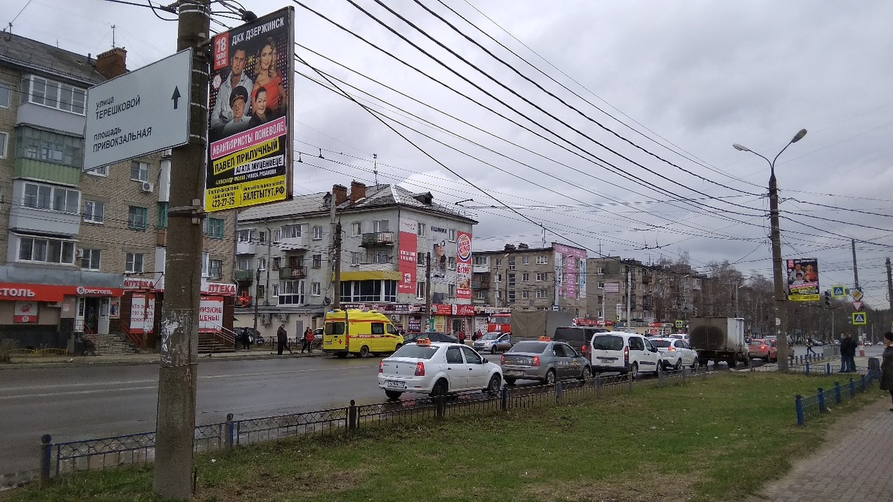 Проспект циолковского. Улица Гайдара Дзержинск перекресток. Улица Циолковского Дзержинск. Дзержинск проспект Циолковского. Дзержинск улица Гайдара.