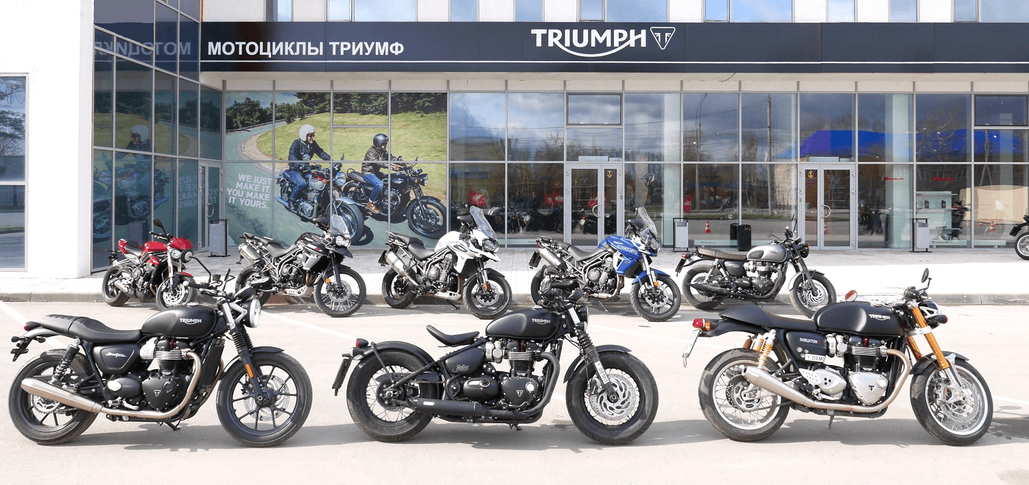 В салоне есть все модели легендарных мотоциклов — от спортивных до городских