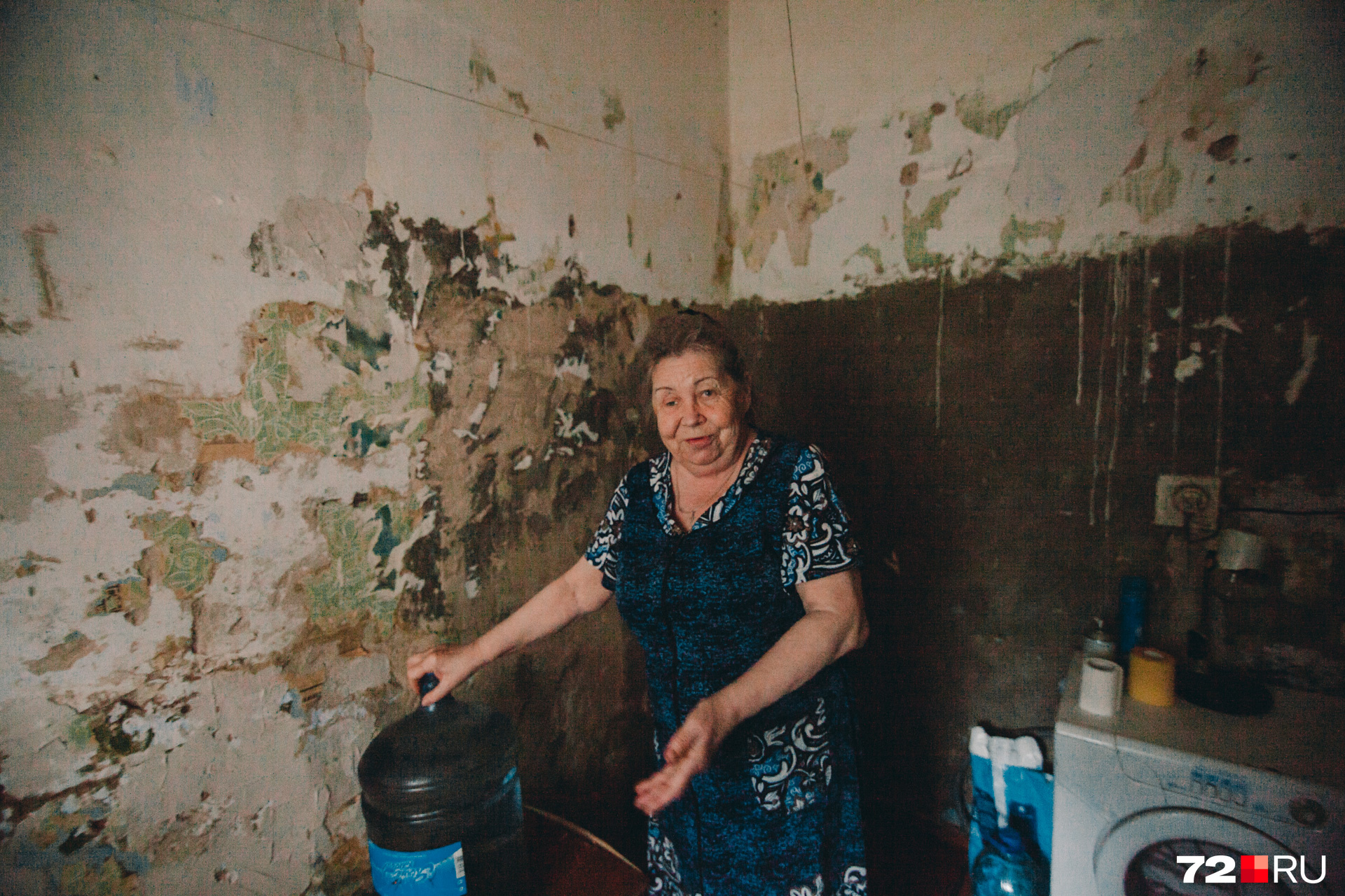 Чтобы помыться, Мария Баракова использует тазики. Вместо туалета — ведро Чтобы помыться, Мария Баракова использует тазики. Вместо туалета — ведро