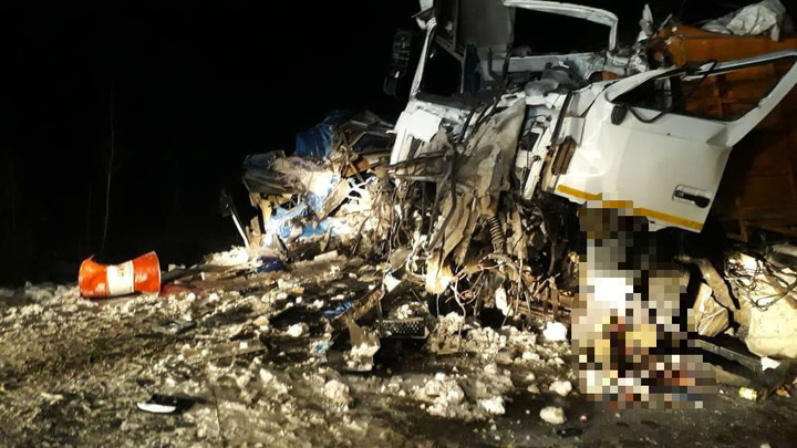 МАЗ сбил автобус с вахтовиками: в ДТП в ХМАО погибли двое жителей Башкирии
