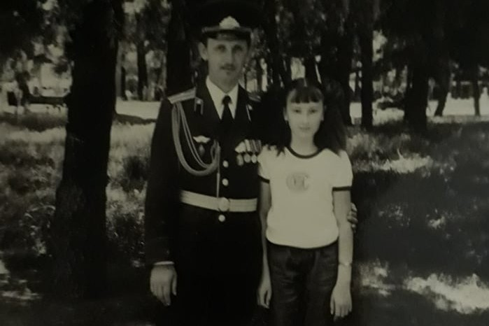 Маленькая Аня Кечина с папой: Душанбе, 1985 год Маленькая Аня Кечина с папой: Душанбе, 1985 год