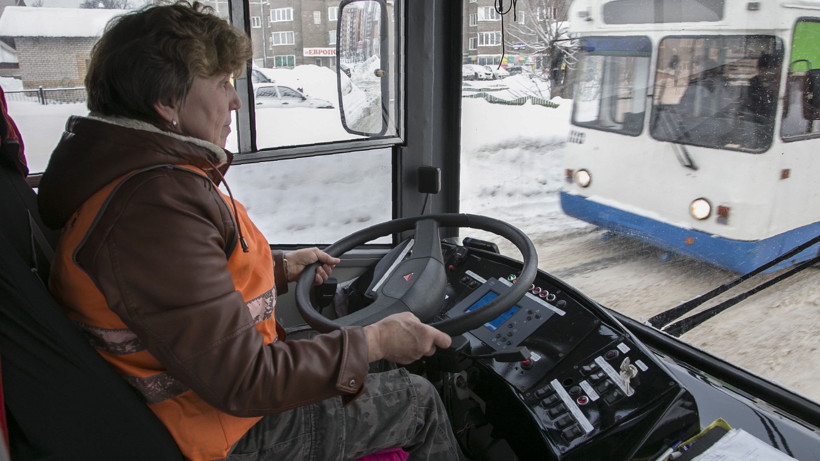 Водитель трамвая троллейбуса