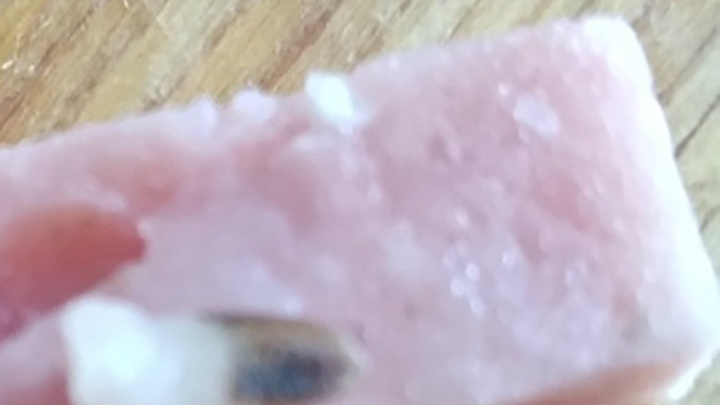 Нижегородка обнаружила в колбасе зуб