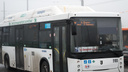 В Ростове КАМАЗ столкнулся с пассажирским автобусом