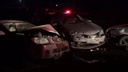 В Батайске в лобовом ДТП столкнулись два автомобиля. Еще один вылетел в кювет