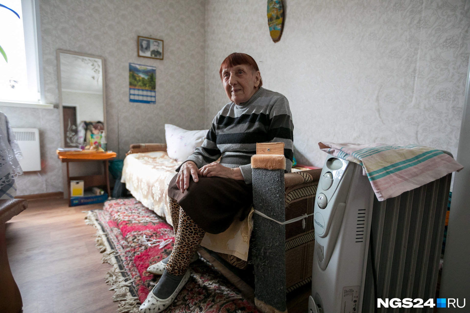 В доме есть печка и электрические батареи В доме есть печка и электрические батареи
