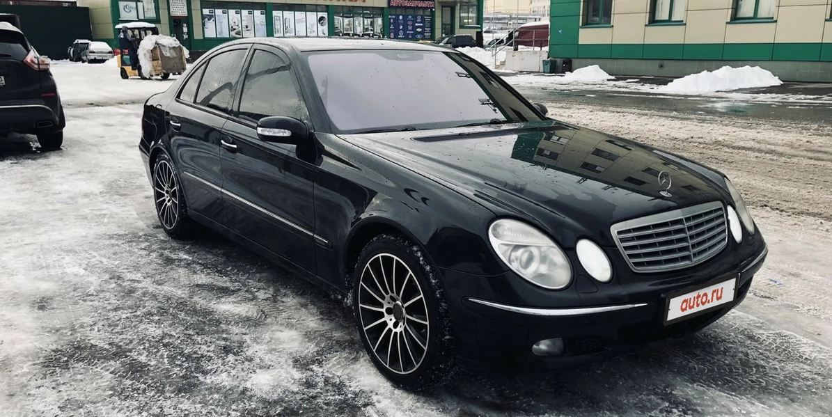За этот «очкастый» экземпляр 2002 года просят ровно полмиллиона. Чего только стоят его колеса