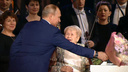 Владимир Путин наградил Александру Пахмутову орденом Андрея Первозванного