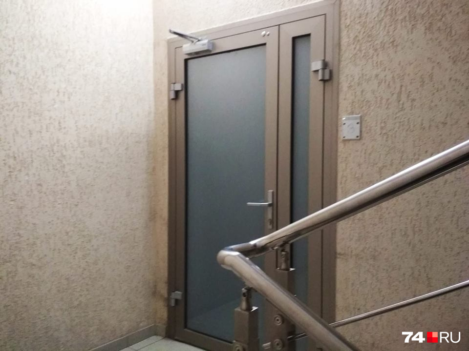 Чиновники почему-то скрывали, кто будет работать за этой дверью