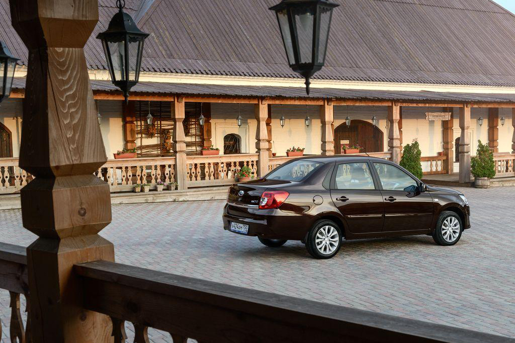 Datsun on-Do почти идентичен Lada Granta и 603 тысячи в базовой версии не стоит Datsun on-Do почти идентичен Lada Granta и 603 тысячи в базовой версии не стоит