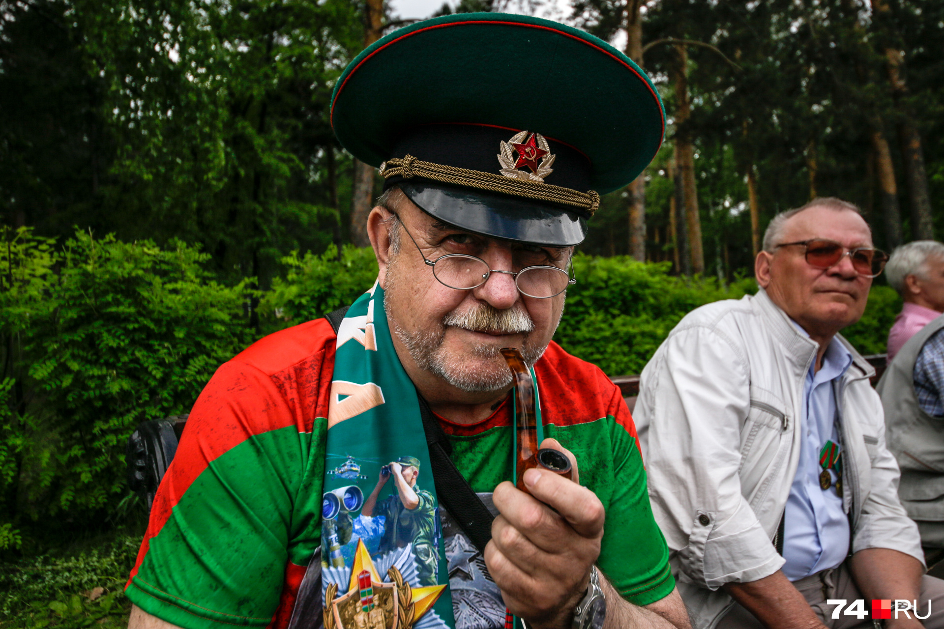 ... а кто-то просто отдыхает ... а кто-то просто отдыхает