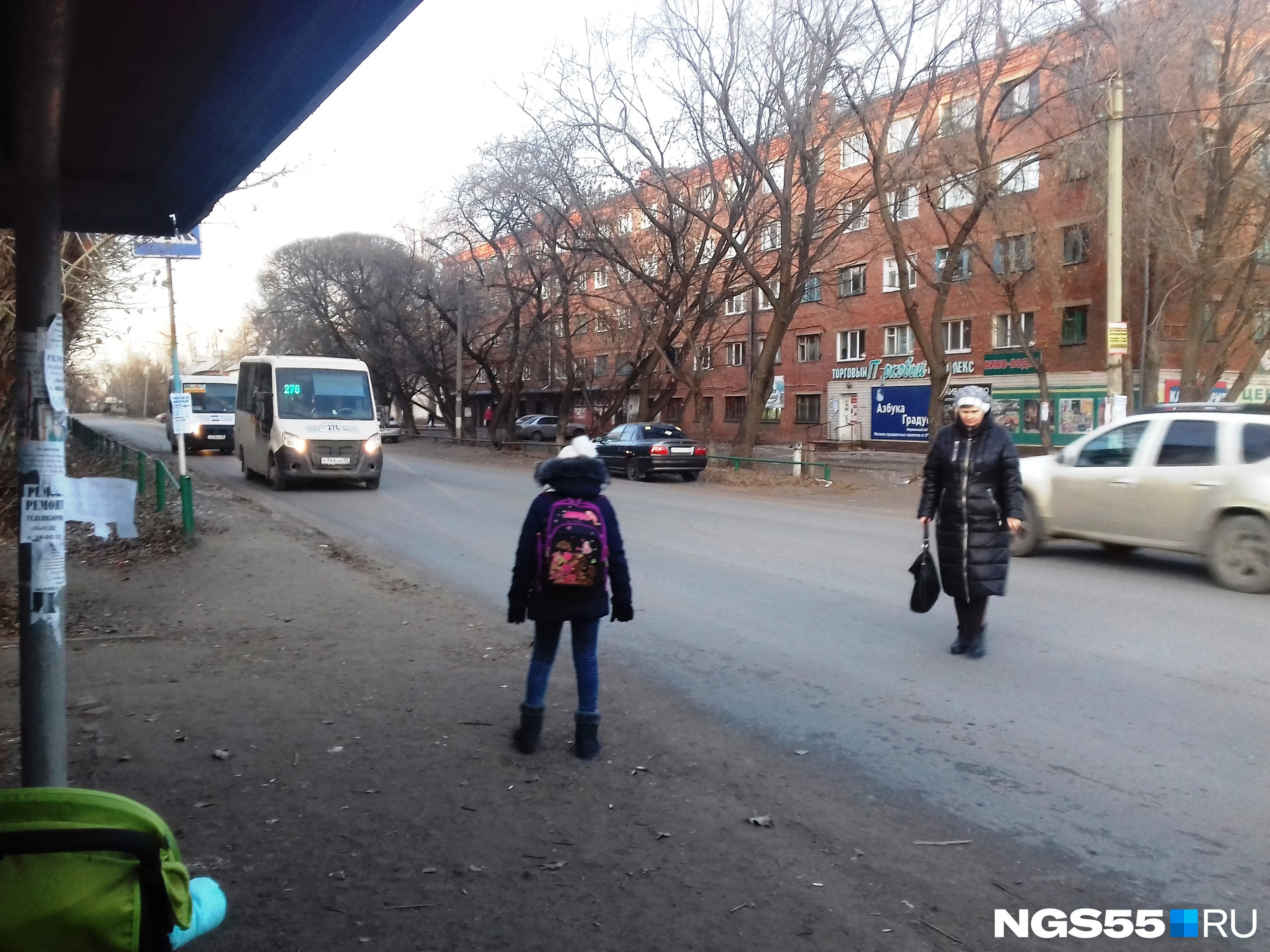 В Кирпичном живут отважные люди, для которых не существуют пешеходные переходы