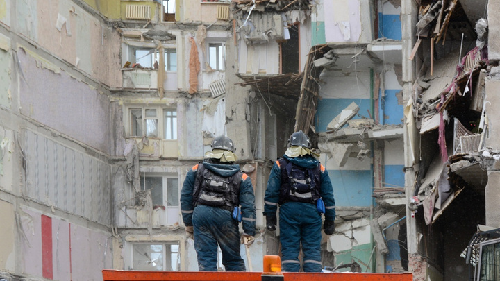 39 жертв, чудесное спасение малыша, отвага МЧС: онлайн-репортаж о взрыве дома в Магнитогорске