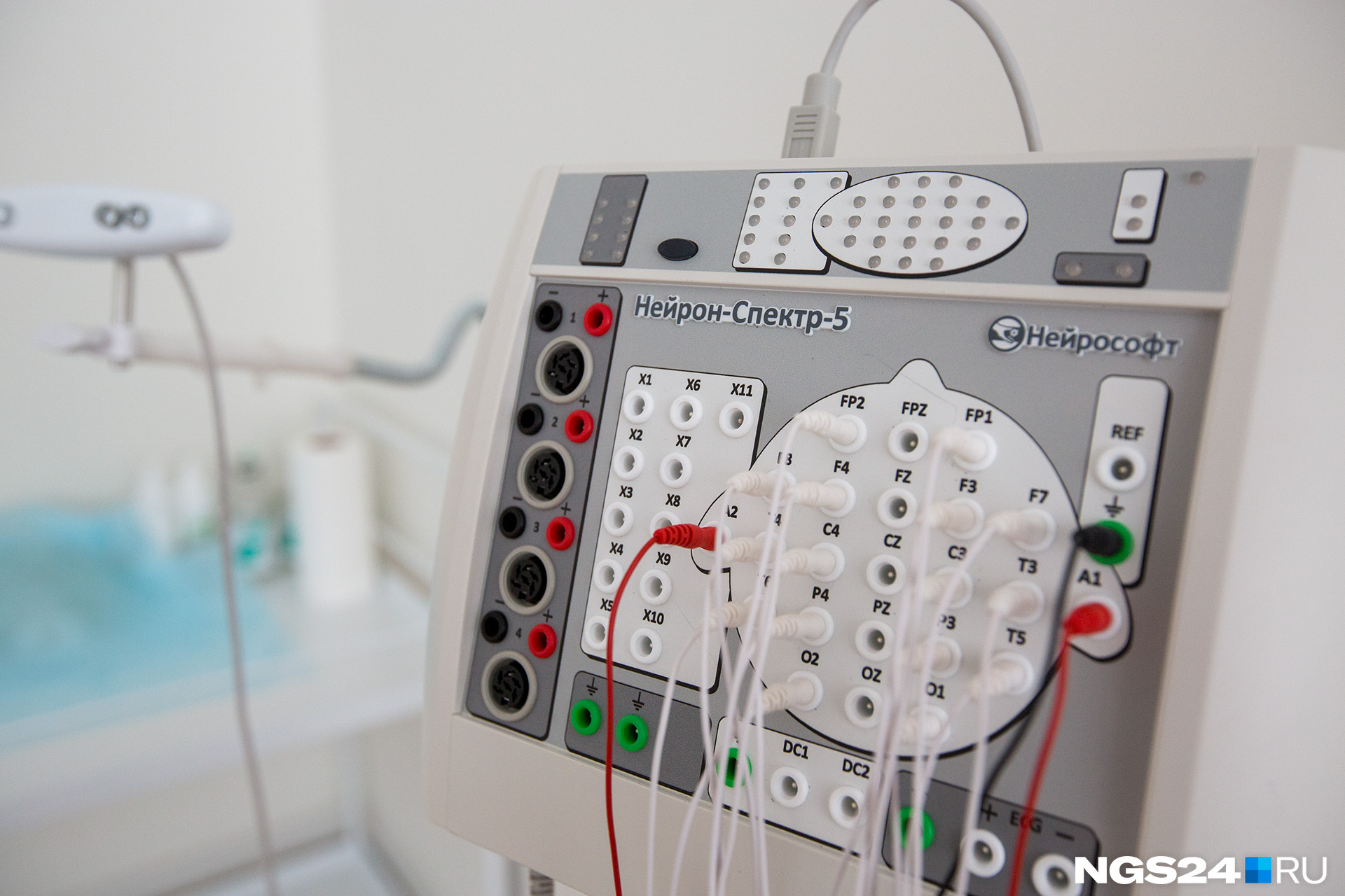 Аппарат для исследования мозга — электроэнцефалограф 