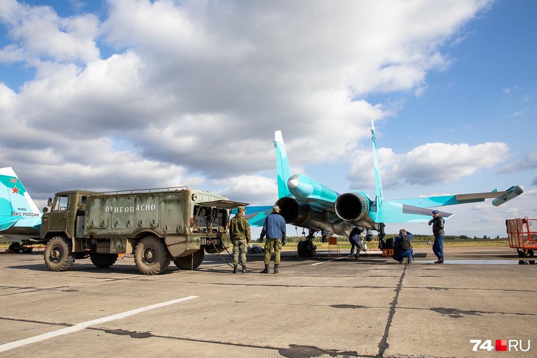 Диверсия на аэродроме шагол. Су 34 авиабаза Шагол. Военный аэродром Шагол. Авиабаза Шагол Челябинск. Шагол Челябинская область авиабаза техника.