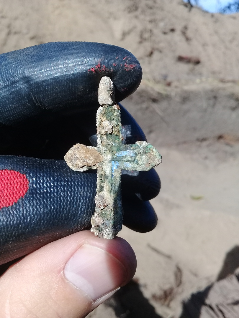 В одном из погребений нашли нательный крест — жители села были верующими