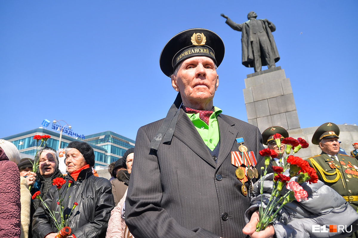 Ордена на базаре не купишь