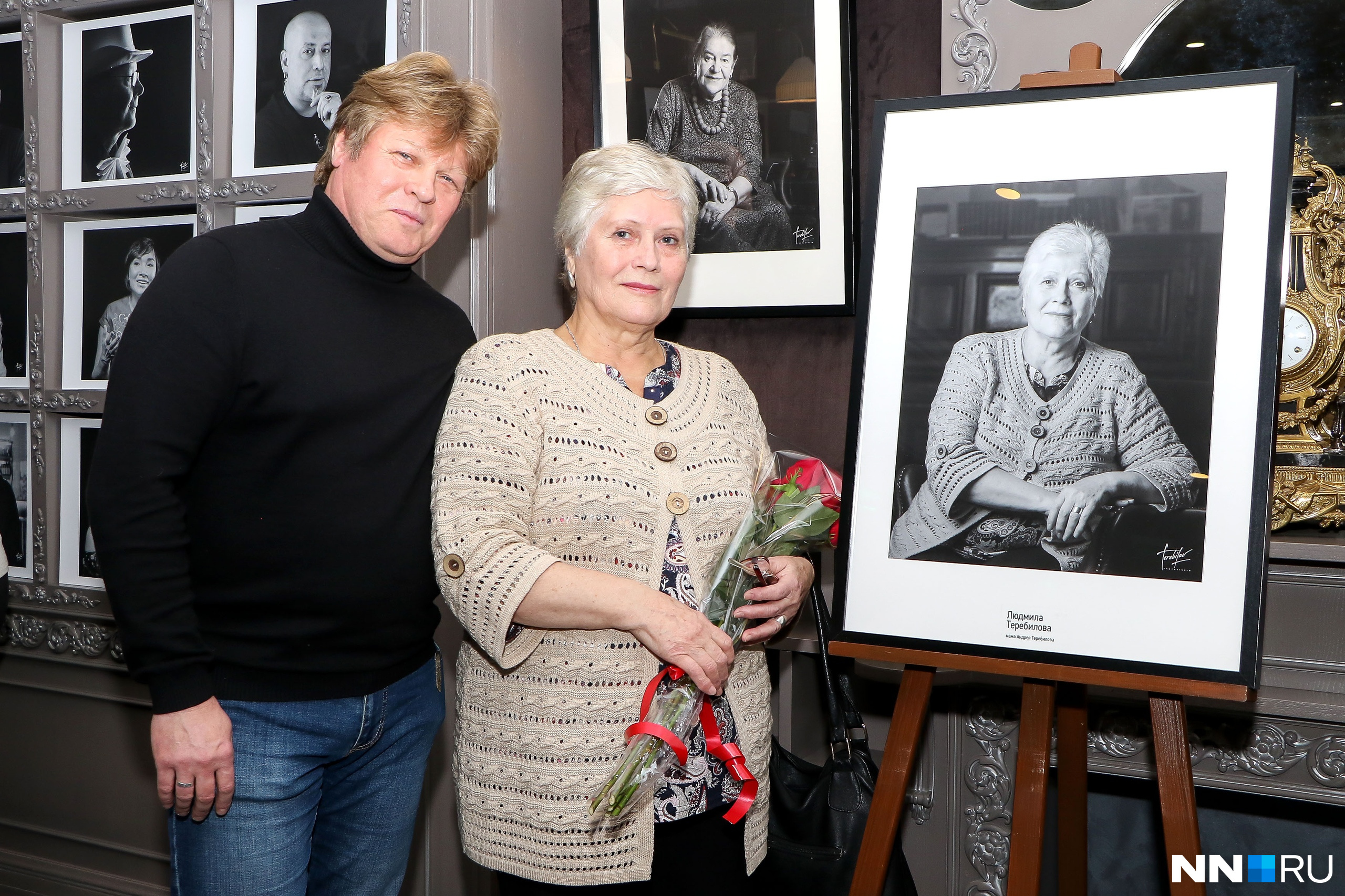 Главное фото на выставке Андрея Теребилова — портрет его мамы