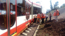 «Водители решали проблему собственноручно»: в Самаре сошел с рельсов трамвай-шаттл