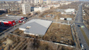 «Ради него рубили парк и убирали аттракционы»: в Волгограде продают полупостроенный торговый центр