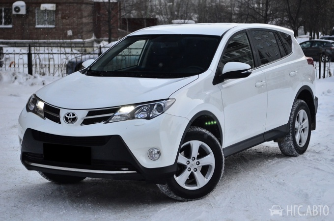 Подобная «Тойота» 2013 года выставлена на продажу за 1,3 млн руб.